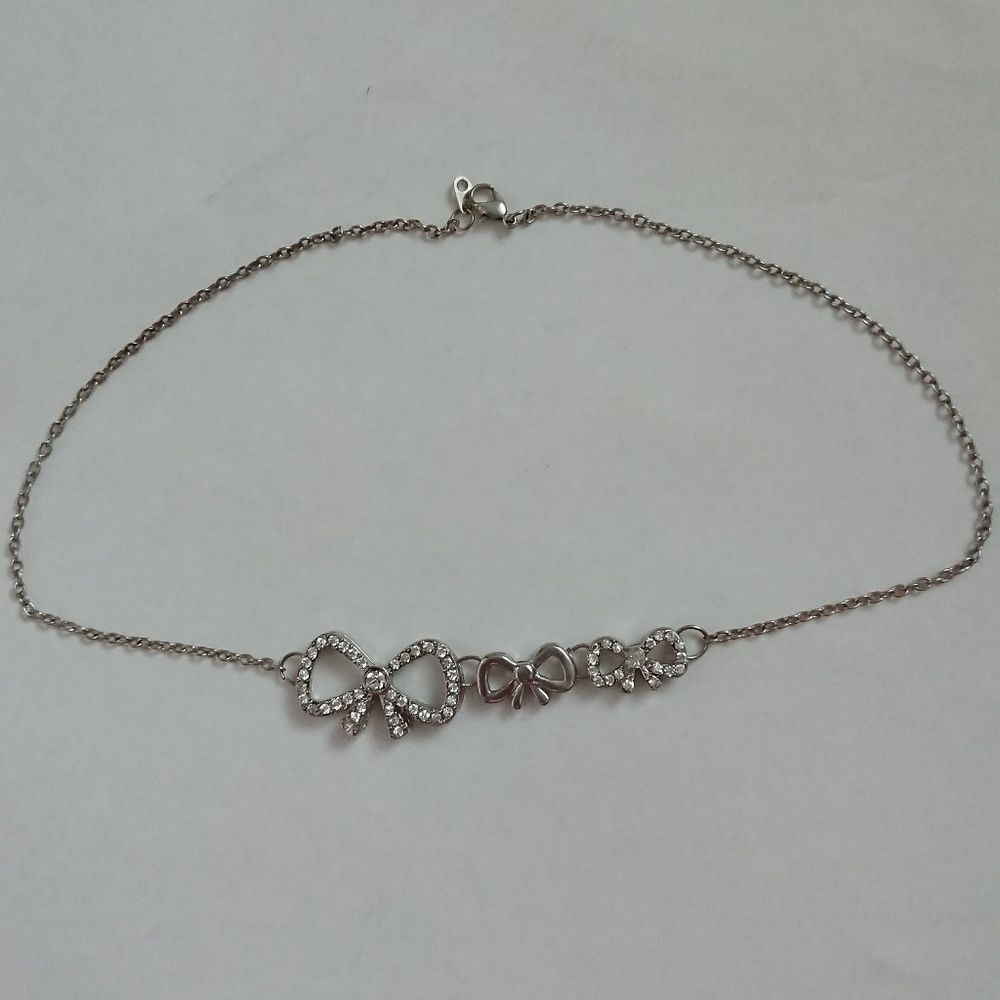 Sweet bow necklace